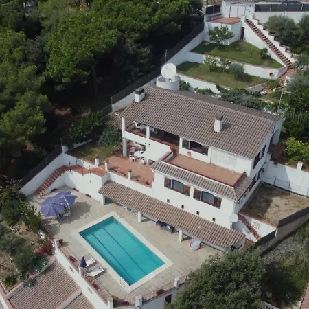 빌라 Alella, 5 Bedrooms & Pool