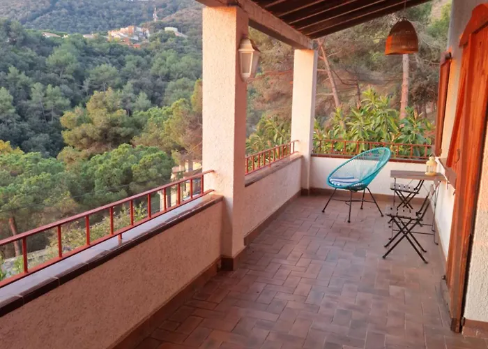 Villa Alella, 5 Bedrooms & Pool *